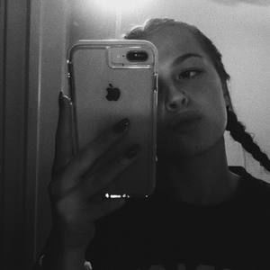 Meet your Posher, Lucy